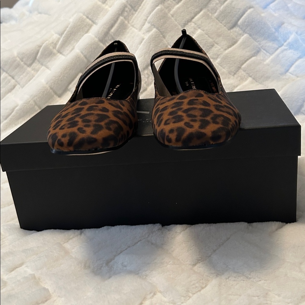Marc Fisher Urella3 Animal Print Flats size 9M - Picture 5 of 6